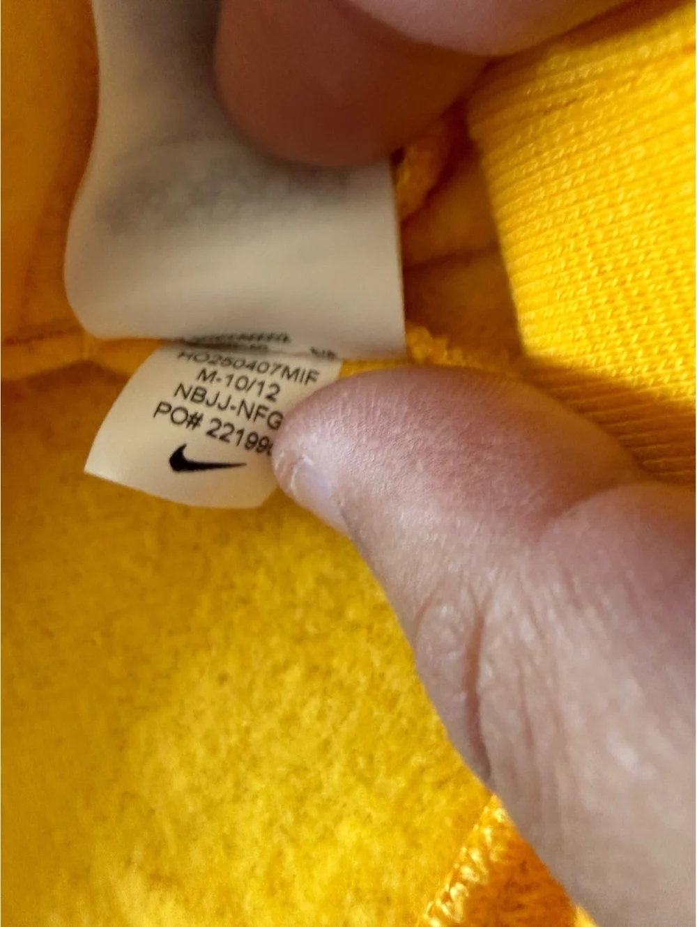 You’re Nike NBA Cleveland Cavaliers Yellow Hoodie Sweatshirt Size M 10/12